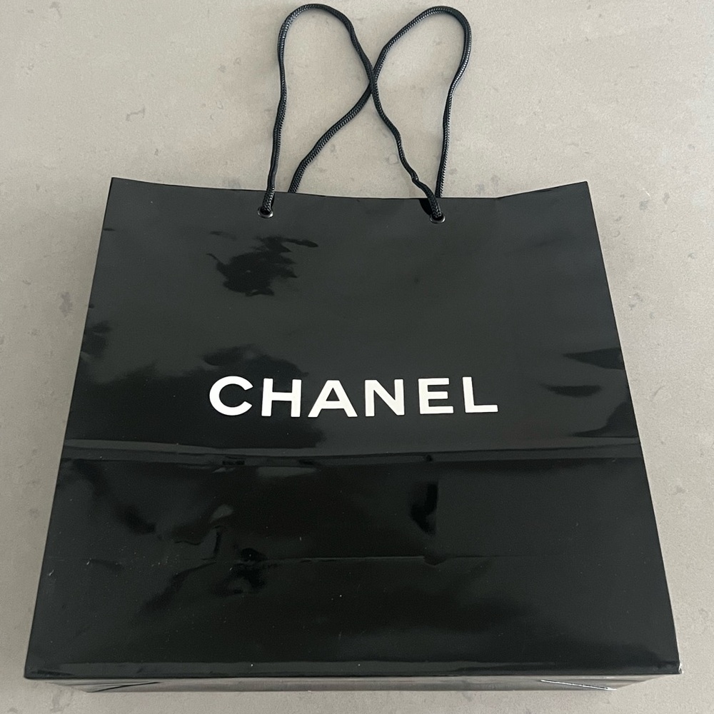 CHANEL Classic Black Gift Bag